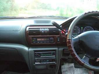 Nissan R~nessa