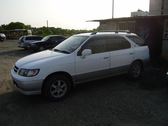 1997 Nissan R~nessa