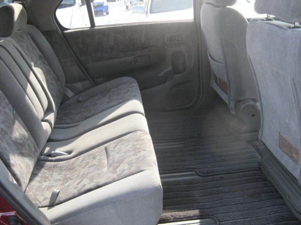 1997 Nissan R~nessa