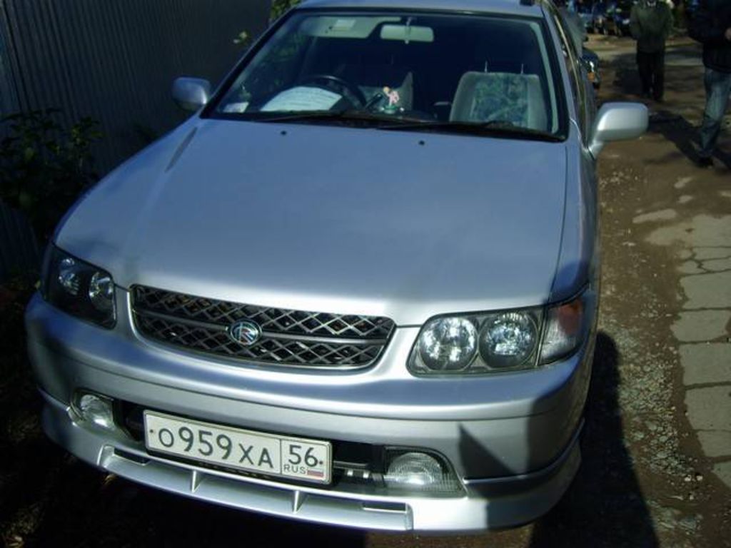 1997 Nissan R~nessa