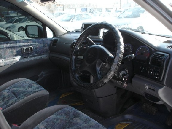 Nissan R~nessa