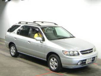 Nissan R~nessa