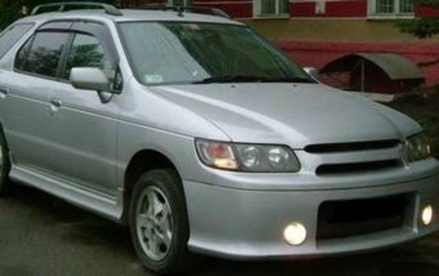 1998 Nissan R~nessa