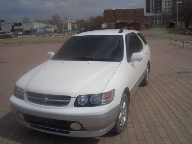 1998 Nissan R~nessa
