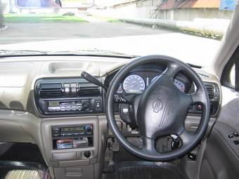 Nissan R~nessa