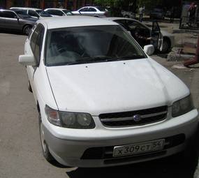 1998 Nissan R~nessa