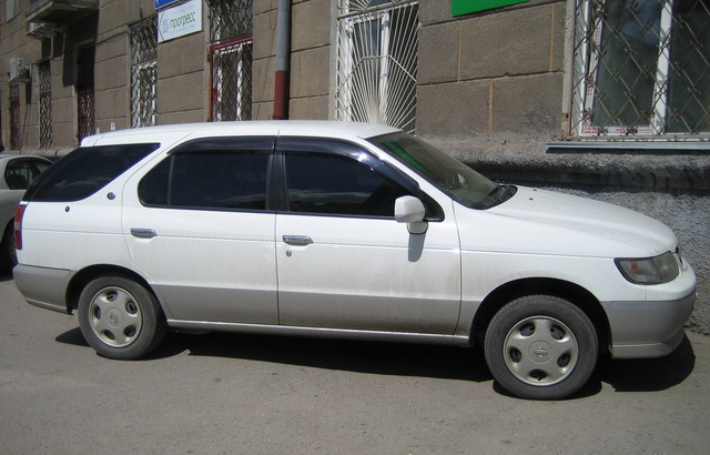 1998 Nissan R~nessa