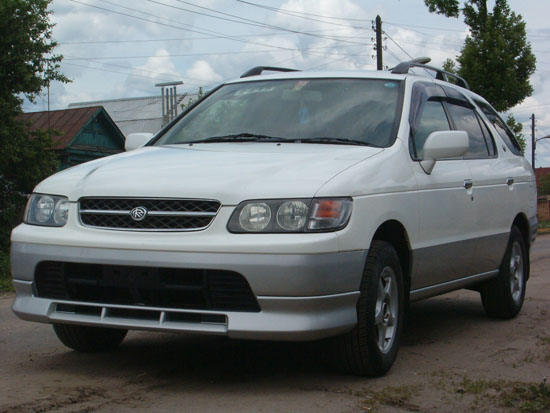 1998 Nissan R~nessa