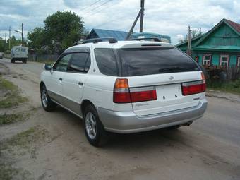Nissan R~nessa