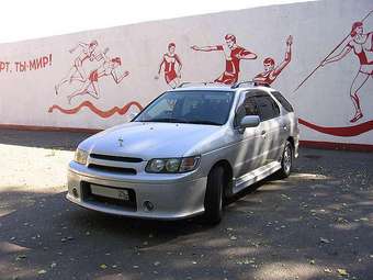 1998 Nissan R~nessa