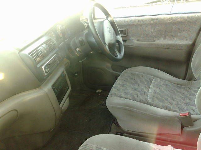 1998 Nissan R~nessa