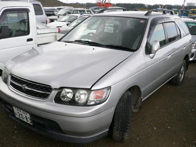 1998 Nissan R~nessa