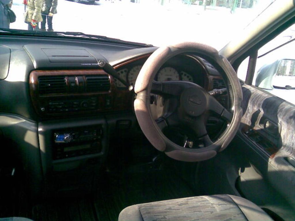 1998 Nissan R~nessa