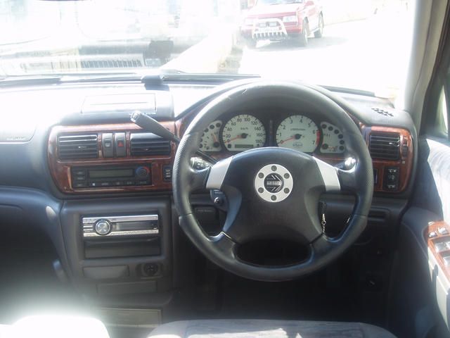 1998 Nissan R~nessa
