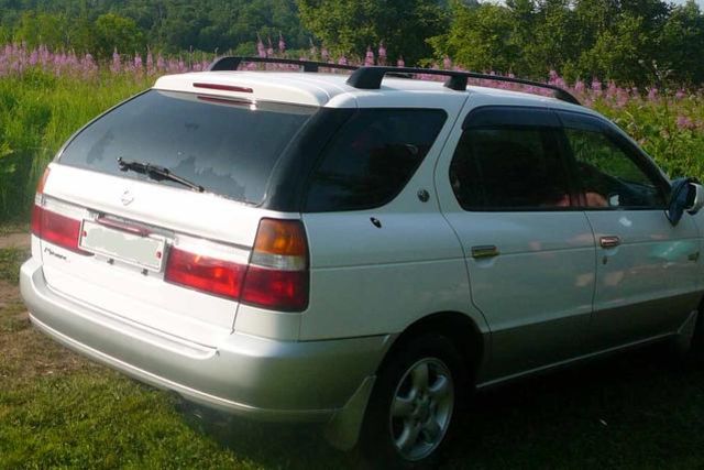 1998 Nissan R~nessa