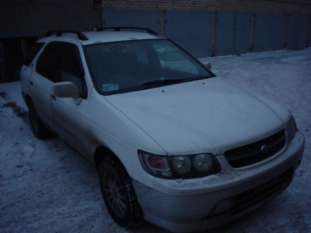 1998 Nissan R~nessa