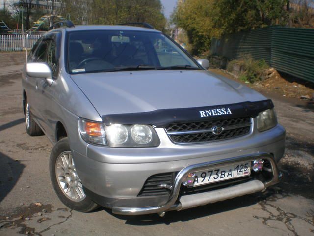1998 Nissan R~nessa