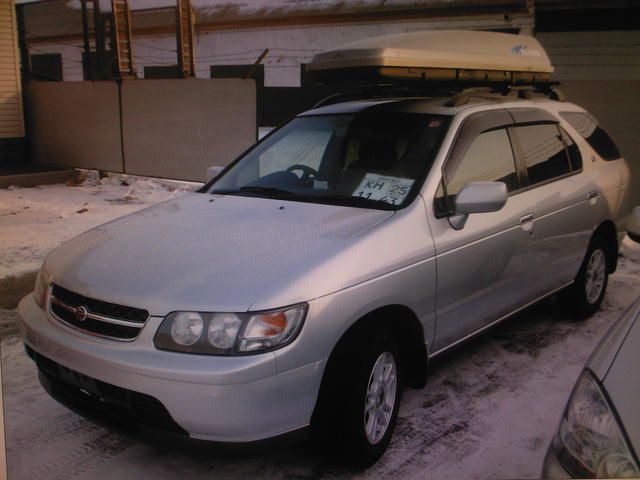 1998 Nissan R~nessa