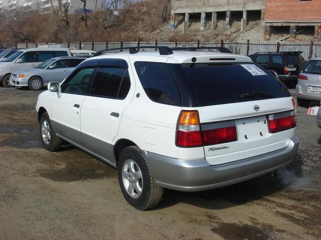 1998 Nissan R~nessa