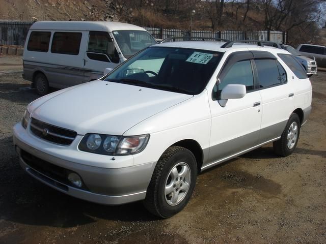 1998 Nissan R~nessa