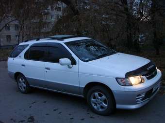 Nissan R~nessa