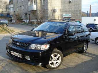 Nissan R~nessa