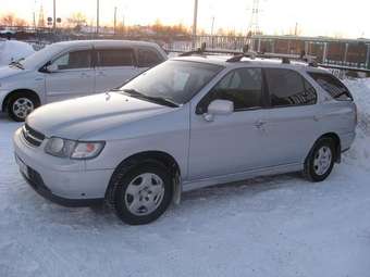 1998 Nissan R~nessa Images
