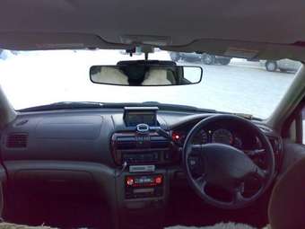 1998 Nissan R~nessa Pictures