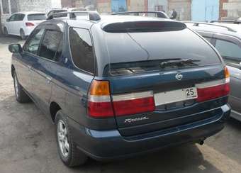 1998 Nissan R~nessa Pictures