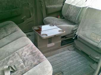 1998 Nissan R~nessa Pictures
