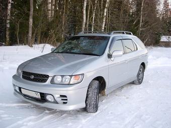 1999 Nissan R~nessa
