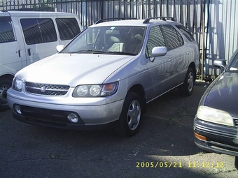 1999 Nissan R~nessa