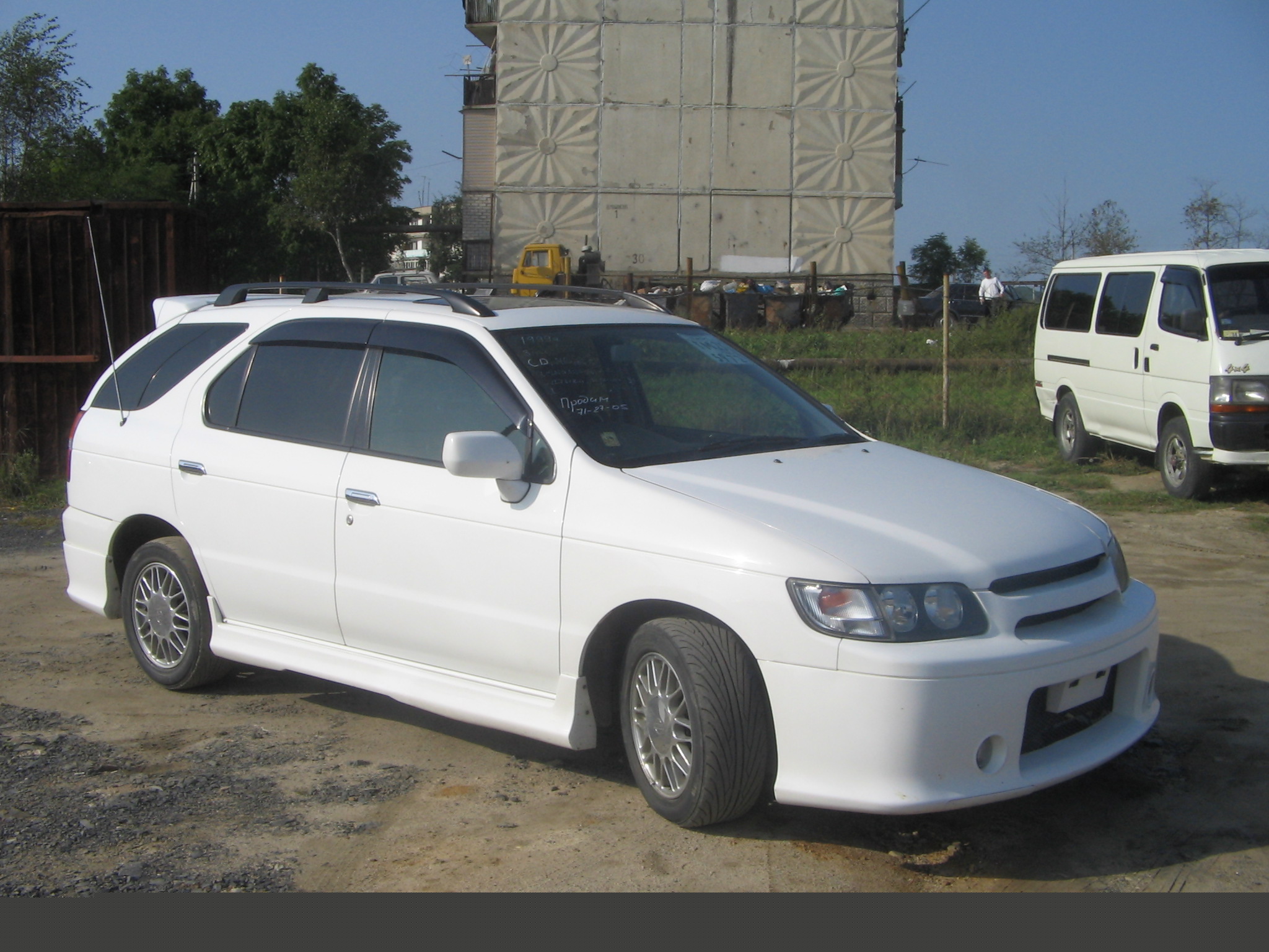 1999 Nissan R~nessa