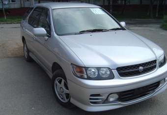 1999 Nissan R~nessa