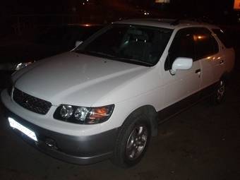 1999 Nissan R~nessa