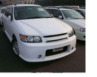 1999 Nissan R~nessa
