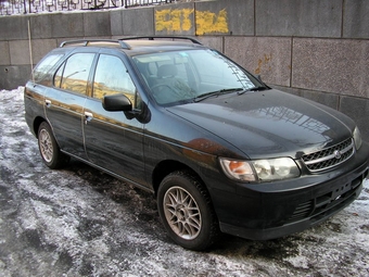 1999 Nissan R~nessa