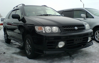 1999 Nissan R~nessa