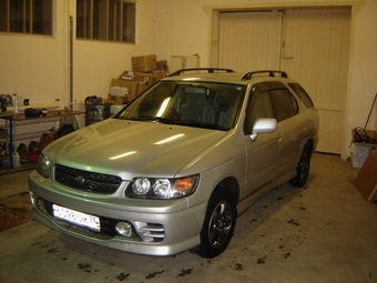 1999 Nissan R~nessa
