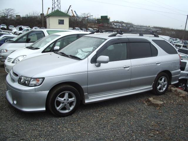 1999 Nissan R~nessa