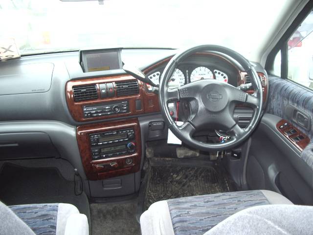 Nissan R~nessa