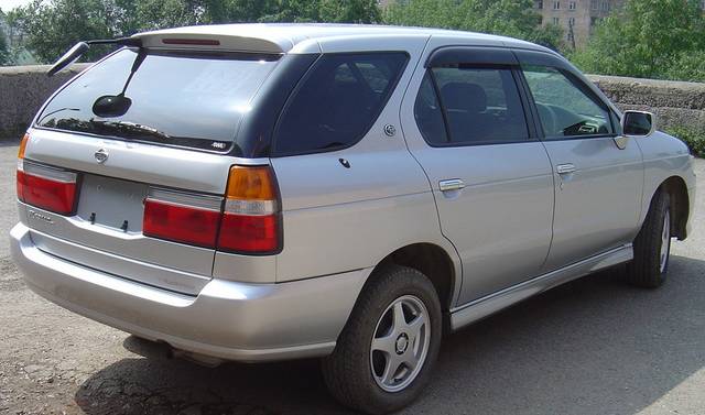 1999 Nissan R~nessa