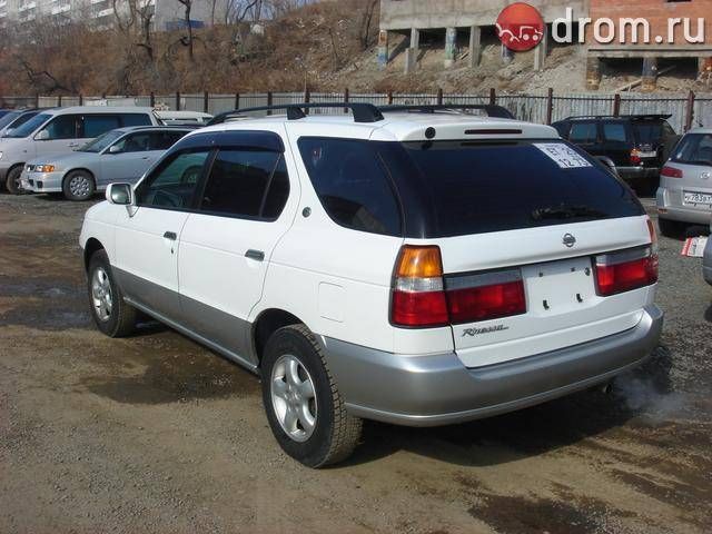 1999 Nissan R~nessa