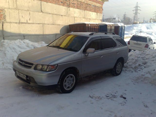 1999 Nissan R~nessa