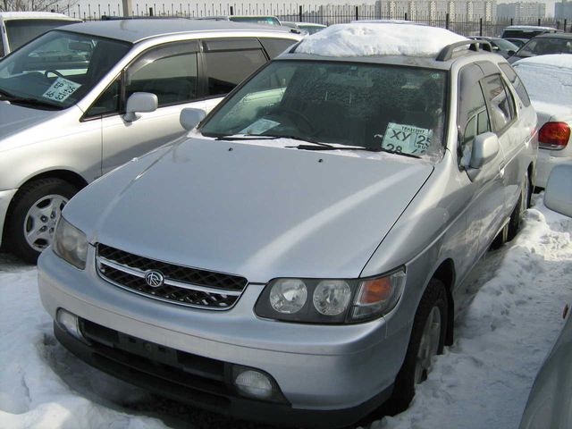 1999 Nissan R~nessa