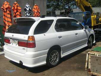Nissan R~nessa