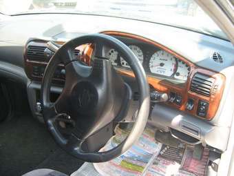 Nissan R~nessa