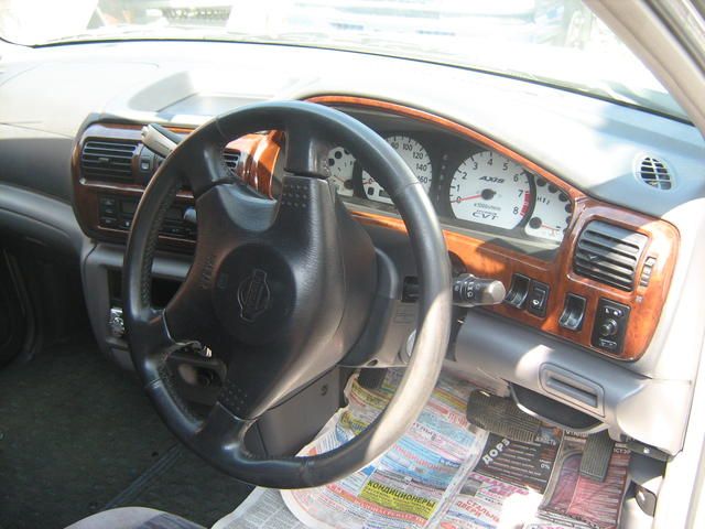1999 Nissan R~nessa