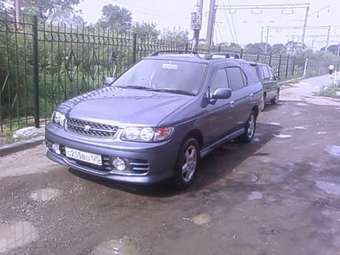 1999 Nissan R~nessa