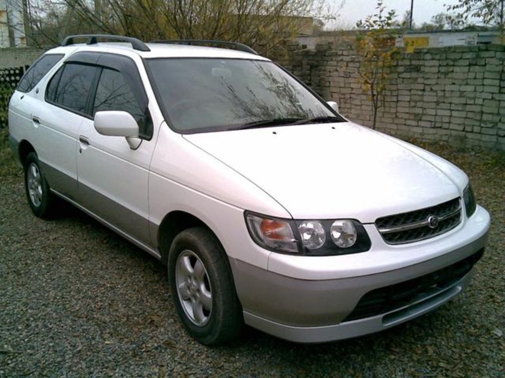 1999 Nissan R~nessa